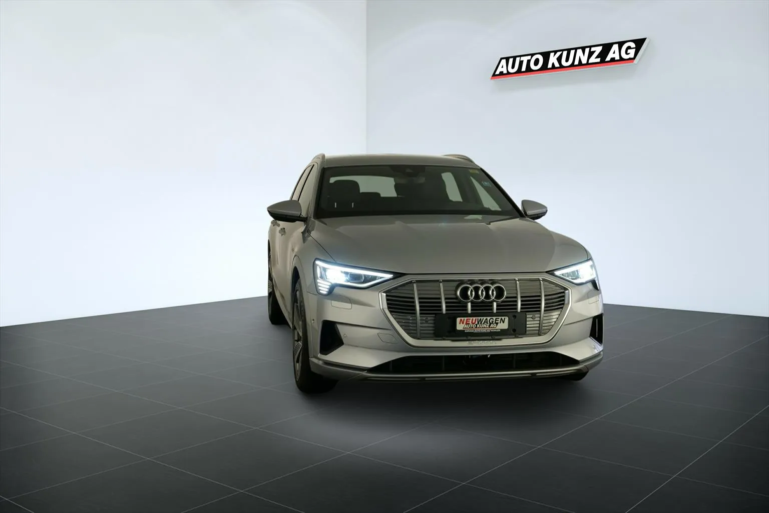 Audi e-tron 55 S-Line Advanced quattro EV Elektro Aut.  Image 3