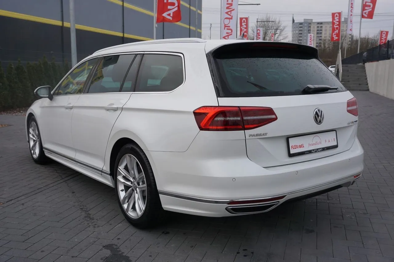 Volkswagen Passat Variant 2.0 TDI R Line DSG...  Image 2