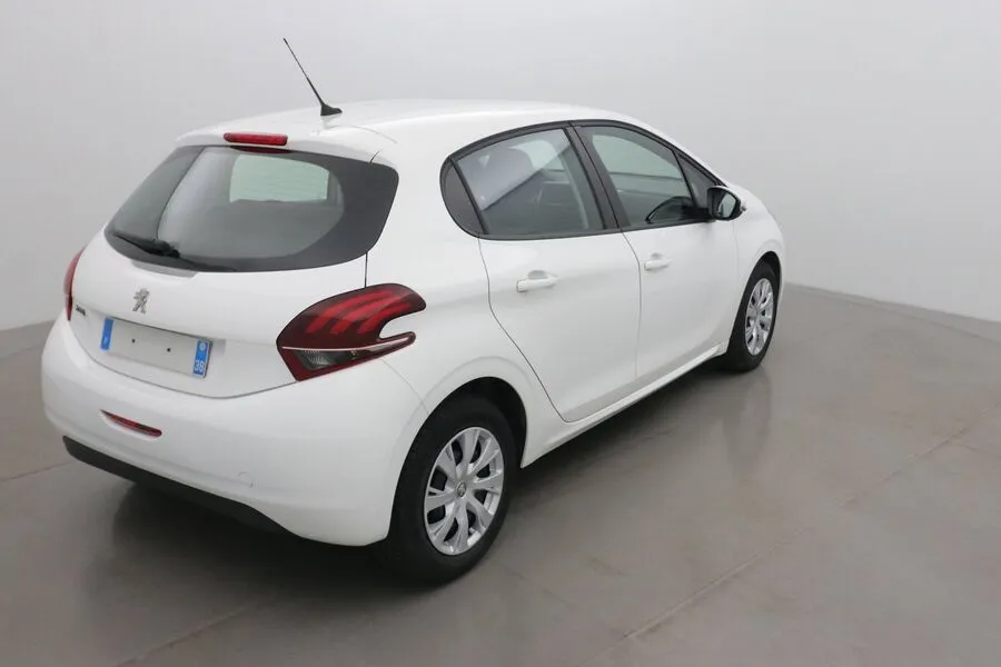 Peugeot 208 AFFAIRE 1.2 PURETECH 82 PREMIUM PACK 5p Image 4