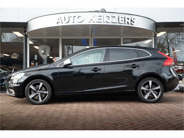 Volvo V40 1.5 T3 R Line  Image 3