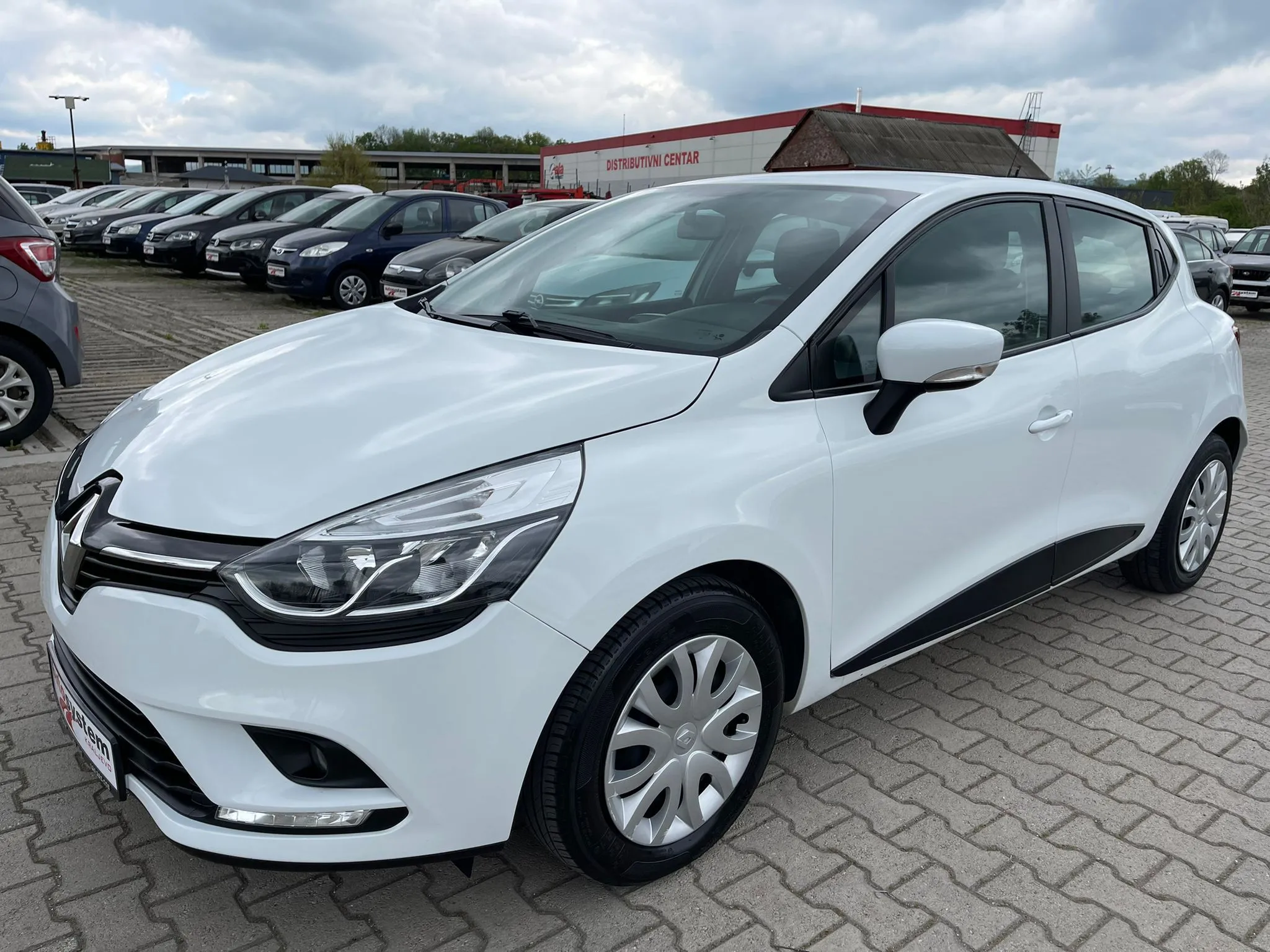 Renault Clio 1.5 DCI KREDITI NA LICU MESTA Image 1